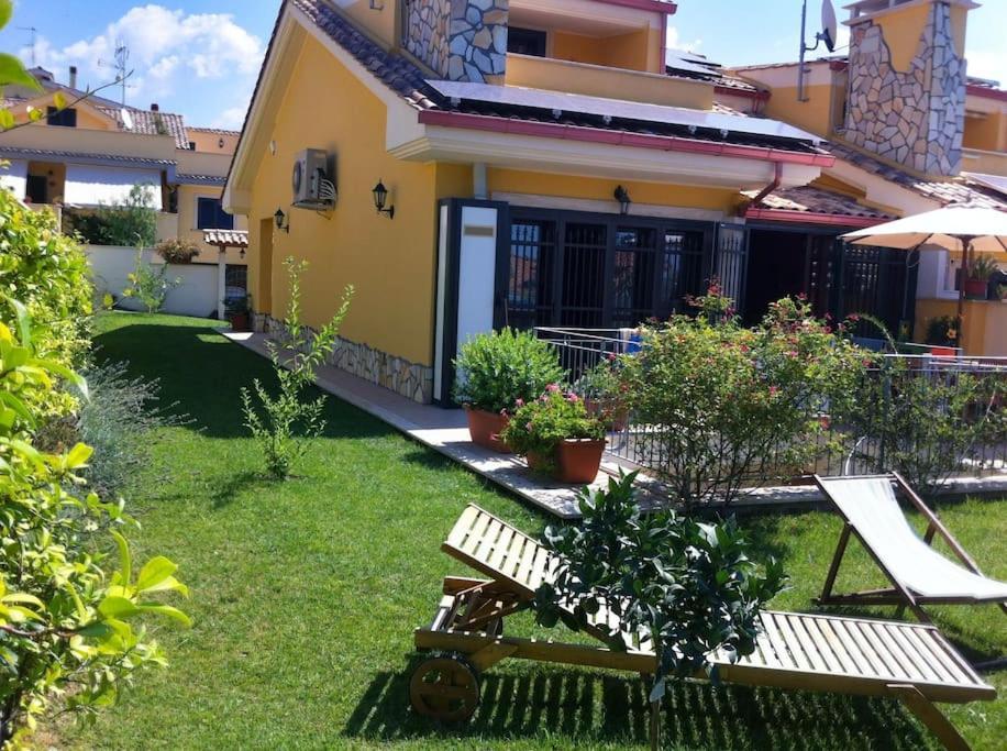 The Wild Lavender Apartamento Cecchina Exterior foto